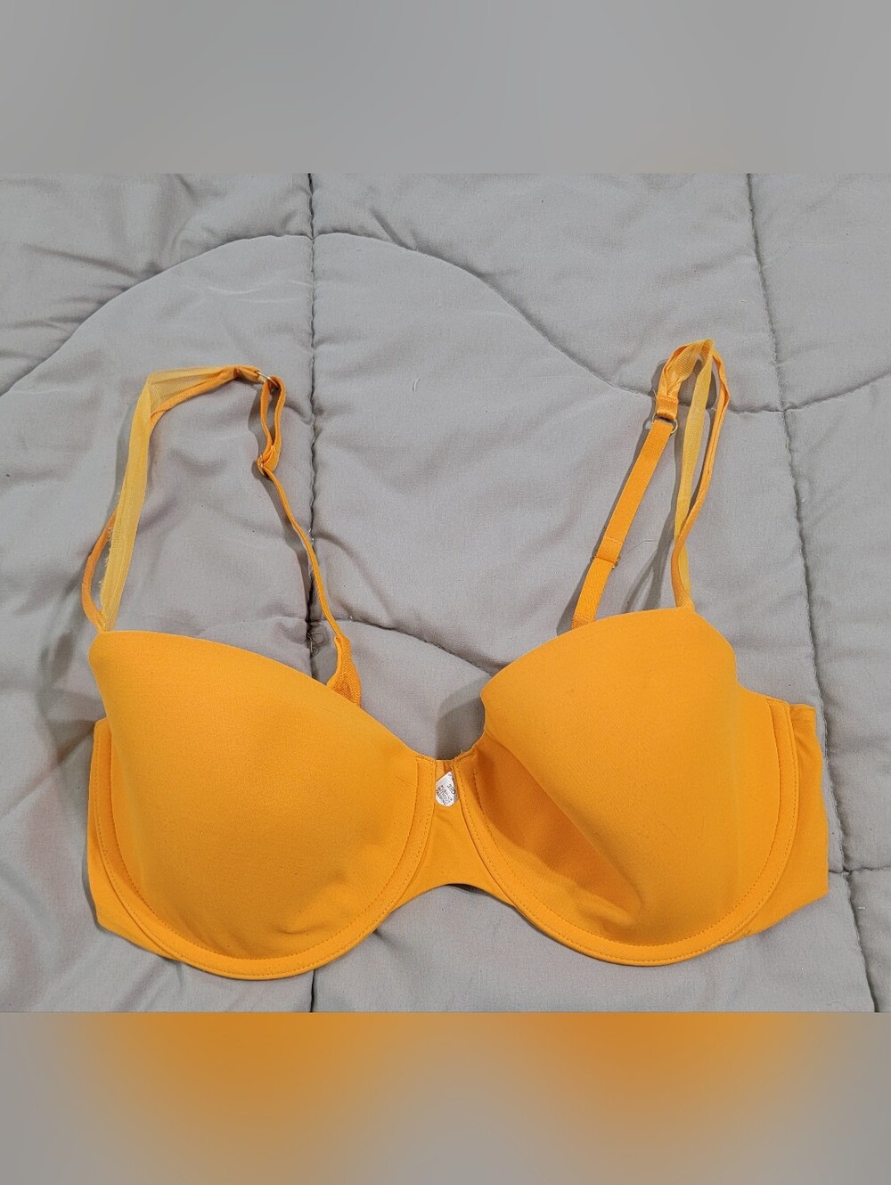 Victoria's Secret Very Sexy Orange Push-up Bra - Size 38D